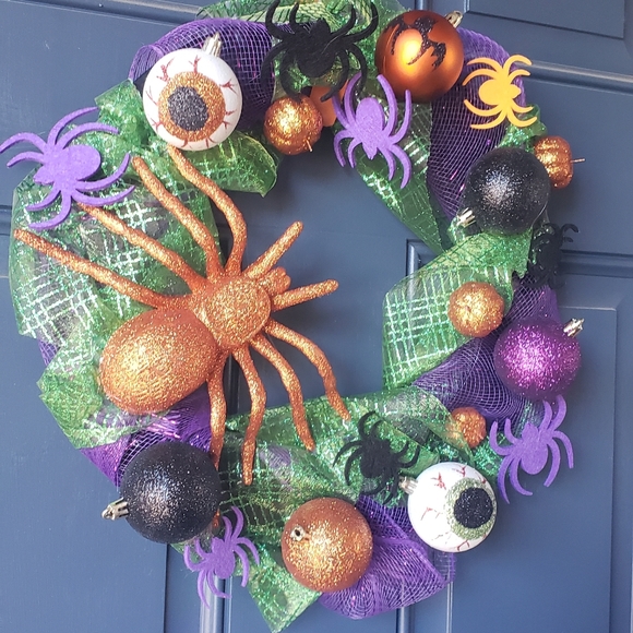 Halloween wreath - Picture 3 of 11